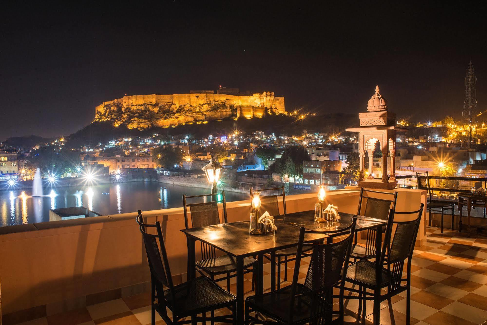 Jee Ri Haveli Hotel Джодпур Екстериор снимка