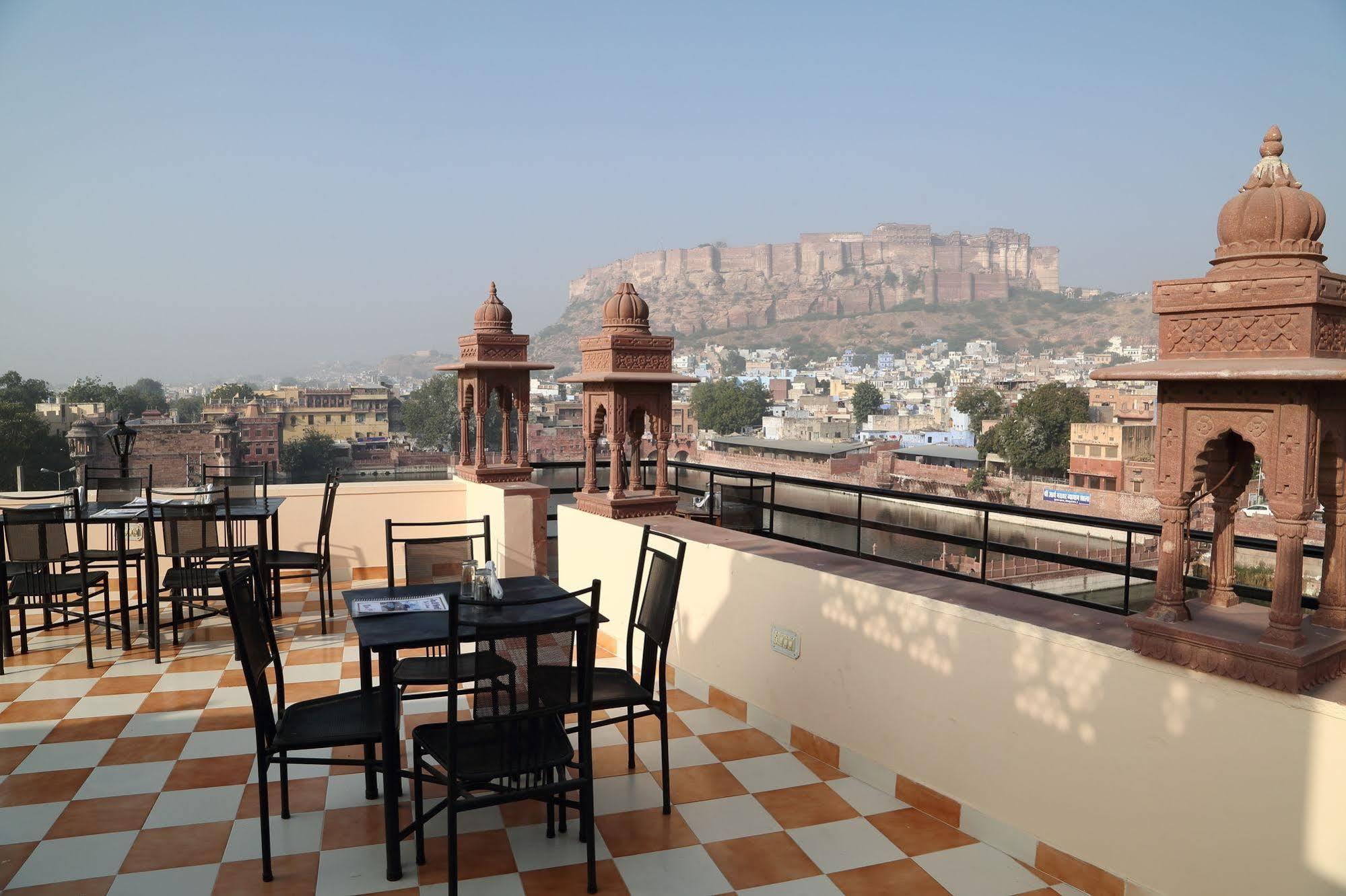 Jee Ri Haveli Hotel Джодпур Екстериор снимка