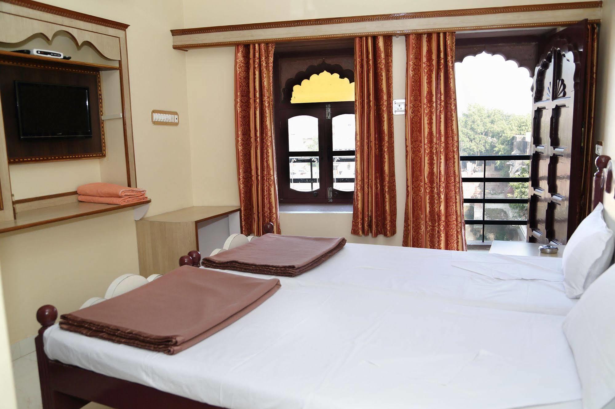Jee Ri Haveli Hotel Джодпур Екстериор снимка