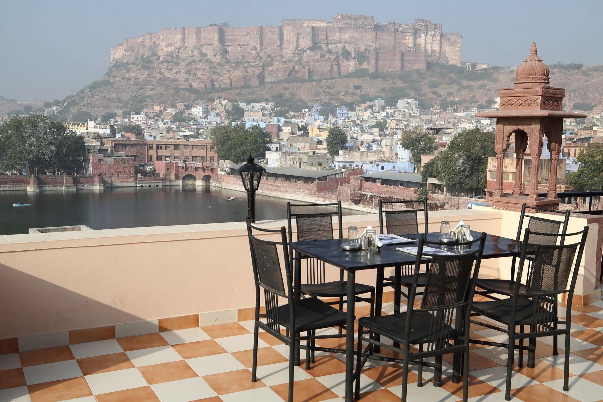 Jee Ri Haveli Hotel Джодпур Екстериор снимка