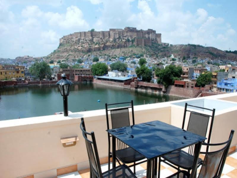 Jee Ri Haveli Hotel Джодпур Екстериор снимка